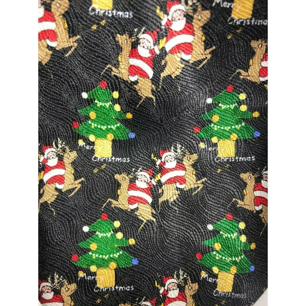 NOS Cape Cod Neckwear Silk Christmas Navy Santa Reindeer Tree Neck Tie 56